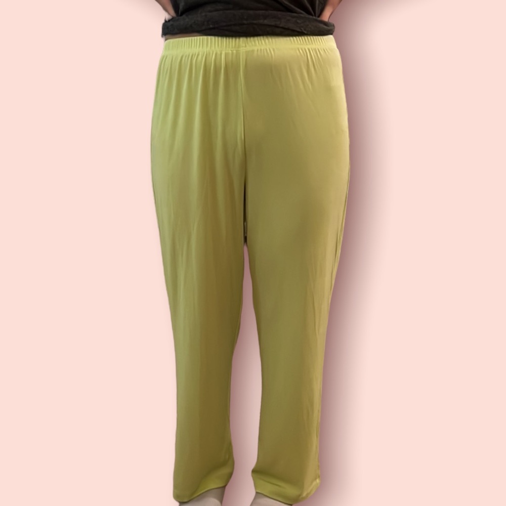 💚 NWOT Slinky Brand High Rise Capris